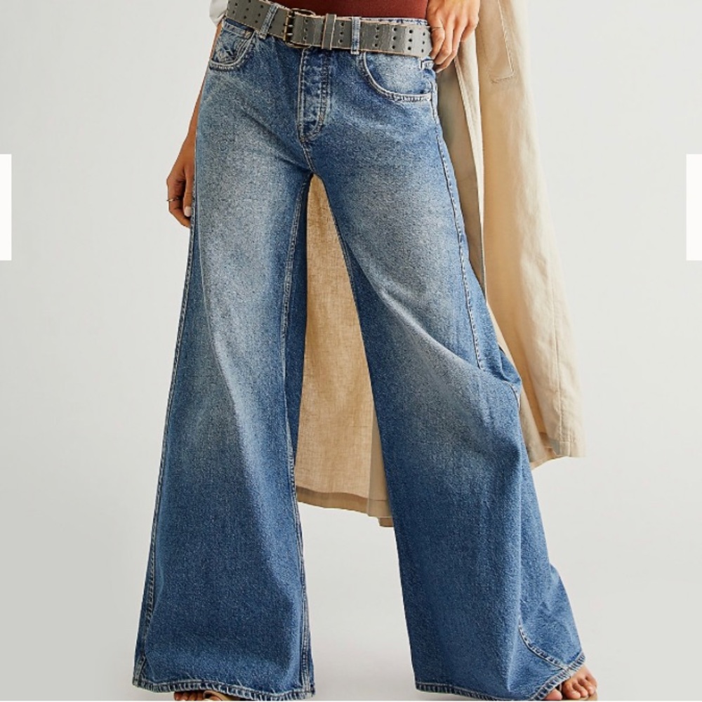 Free People Semi-Flared Washed Jeans